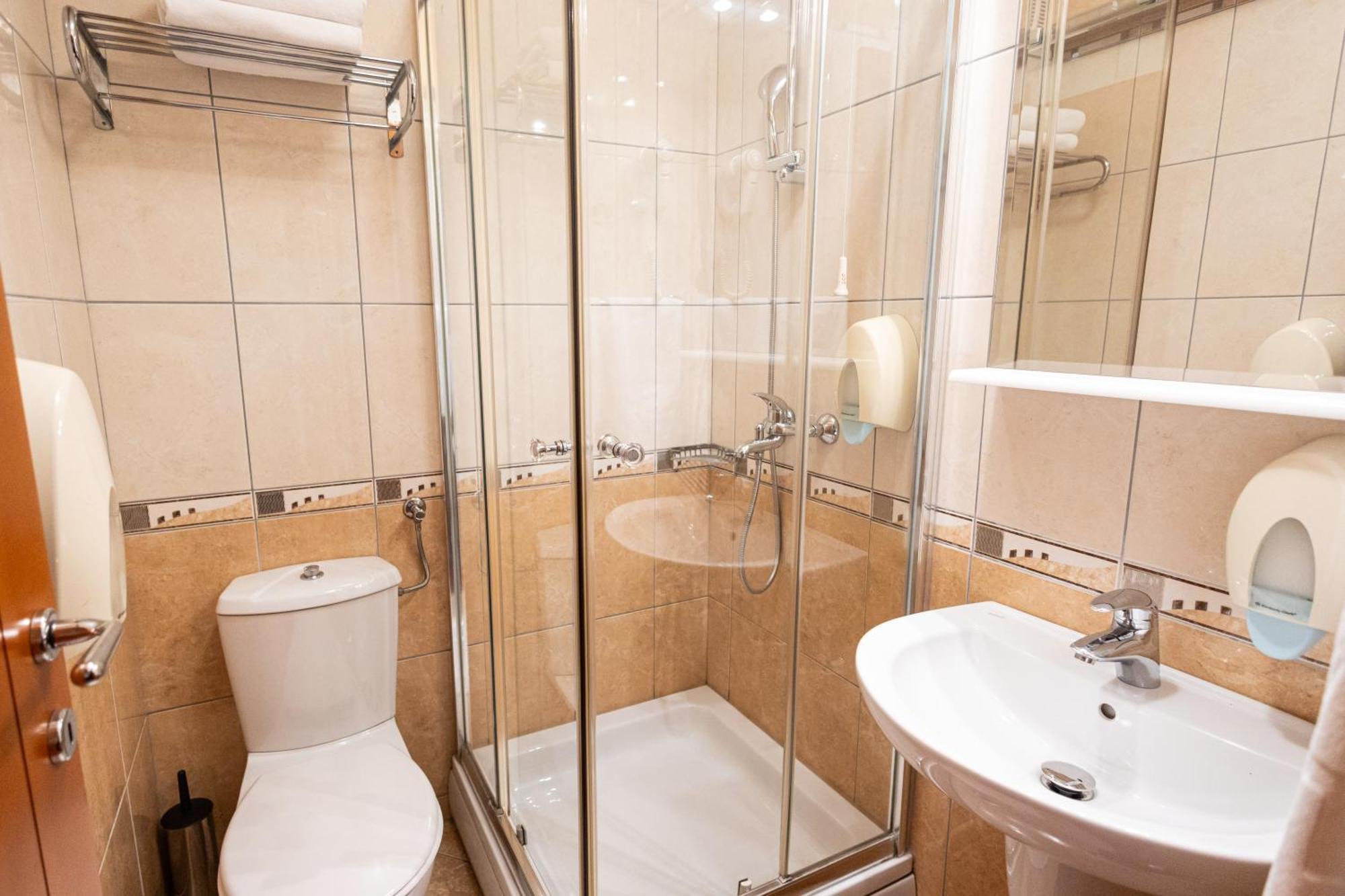 Hotel Cezar Banja Luka Bagian luar foto